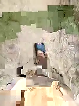 Snapshot of Johlrd chatting on 11/25/25, 03:17 Johlrd online show from 11/25/25, 03:17