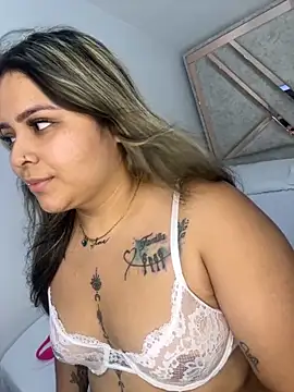 ashley-swift- online show from 09/22/25, 08:55