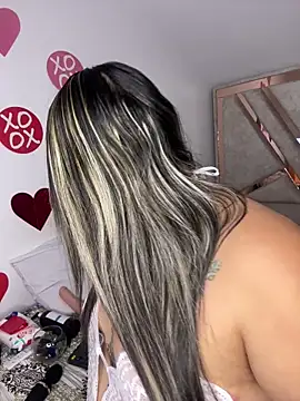 ashley-swift- online show from 02/15/26, 08:46