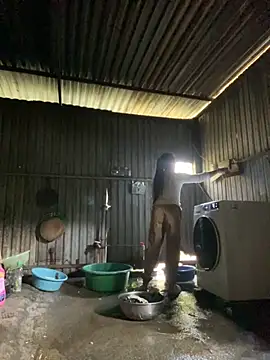 Huong-Ly online show from 11/24/25, 06:35