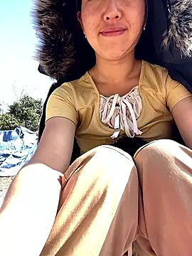 Huong-Ly online show from 01/12/26, 04:07