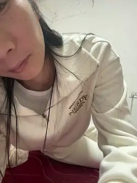 crhong666 online show from 11/07/25, 12:32