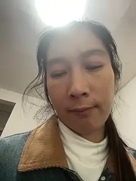 crhong666 online show from 11/14/25, 12:20