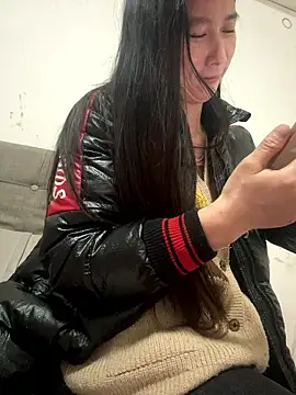 crhong666 online show from 01/19/26, 12:25