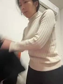 crhong666 online show from 03/09/26, 12:36