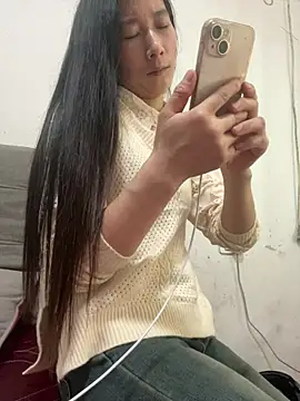 crhong666 online show from 04/09/26, 12:43