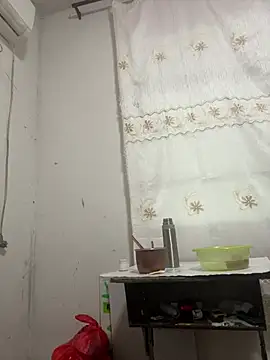 crhong666 online show from 04/16/26, 12:44