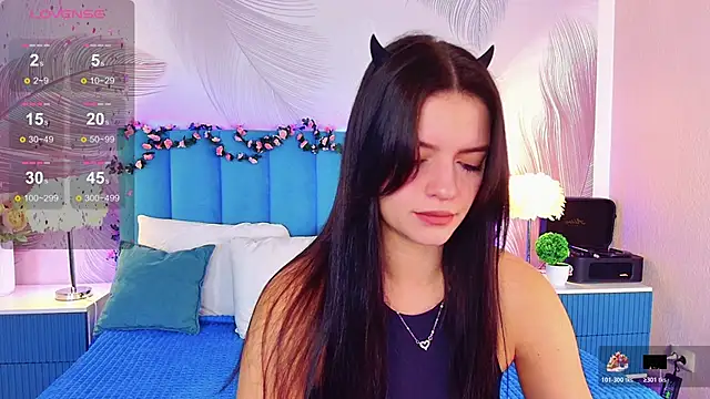 Snapshot of kimberlyy77 chatting on 10/22/25, 06:35 kimberlyy77 online show from 10/22/25, 06:35