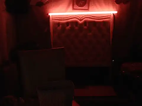 miss laila  online show from 09/23/25, 10:29