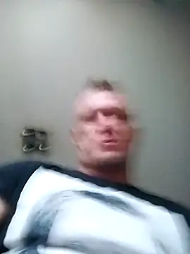 Snapshot of Fredry111 chatting on 11/08/25, 02:17 Fredry111 online show from 11/08/25, 02:17