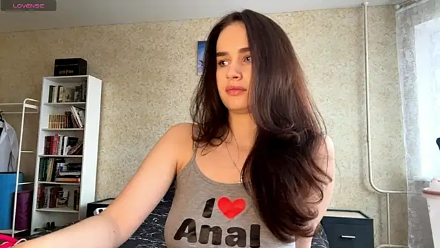 Quiet luxury online show from 12/16/25, 09:03