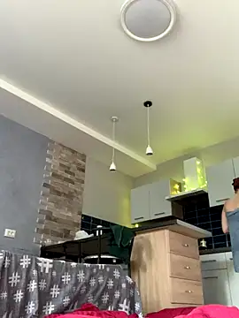 Rainbow W online show from 10/06/25, 10:56