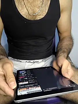 yazin199 online show from 09/09/25, 11:04