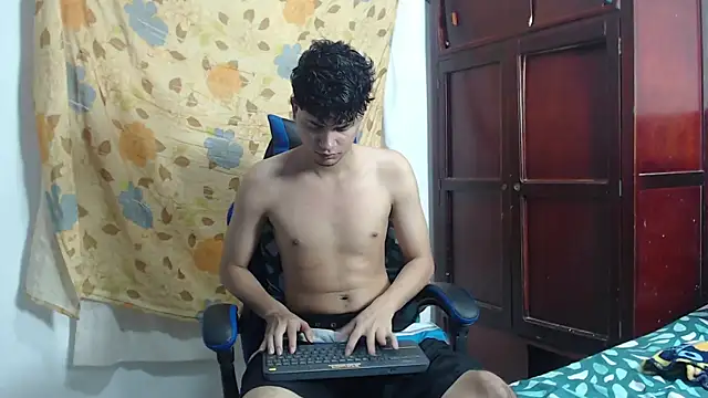 alice julls online show from 06/24/26, 05:12