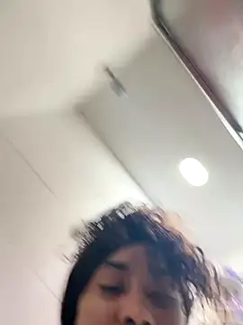 LuckyKhloe online show from 11/04/25, 03:27