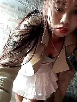 Dung-Thao19 online show from 11/25/25, 02:50