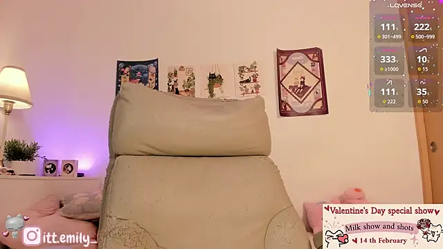 emily uwu0 online show from 02/13/26, 01:45