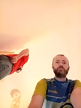 Big Bi Cub online show from 10/17/25, 06:16