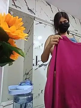 Hott Muskan online show from 07/20/26, 06:21