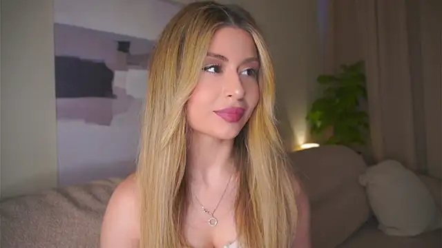 Snapshot of GeorginaHarn chatting on 05/05/26, 08:11 GeorginaHarn online show from 05/05/26, 08:11
