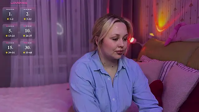 Estella Elwood online show from 02/11/26, 01:38