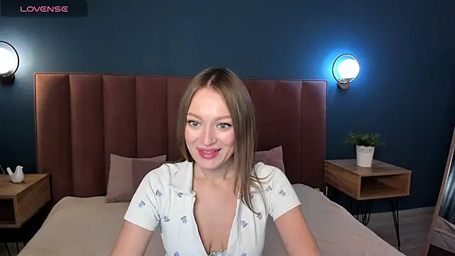 EvelynPoole online show from 09/19/25, 01:29