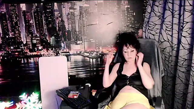 AMOURSWEET2025 online show from 04/18/26, 07:58