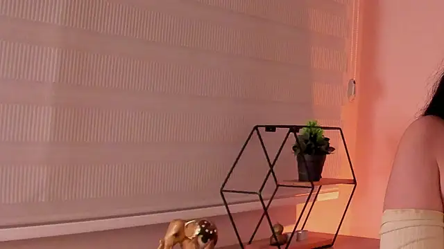 Emma  clark  online show from 03/06/26, 12:23