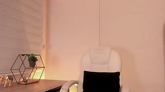 Emma  clark  online show from 03/23/26, 12:42