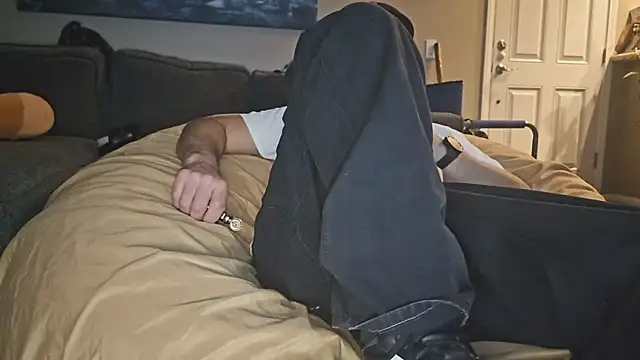 Snapshot of LeeCox chatting on 12/16/24, 06:32 LeeCox online show from 12/16/24, 06:32