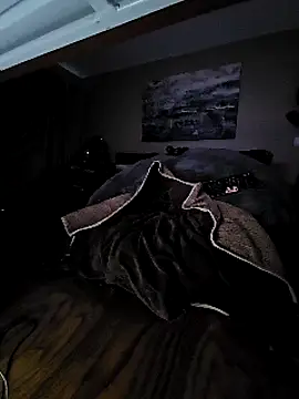 Snapshot of LeeCox chatting on 03/18/25, 02:15 LeeCox online show from 03/18/25, 02:15