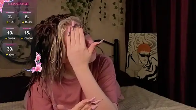 IrisSoCute online show from 11/11/25, 07:19