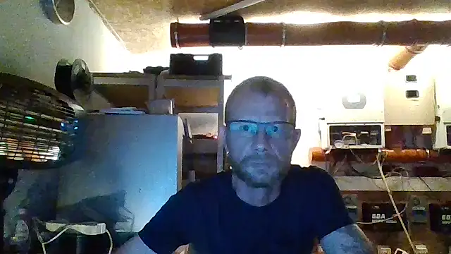 Snapshot of celsior45 chatting on 05/19/26, 05:08 celsior45 online show from 05/19/26, 05:08
