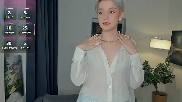 OdelynaAsp online show from 10/24/25, 12:12