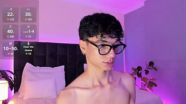 Phillicious   online show from 11/03/25, 09:16