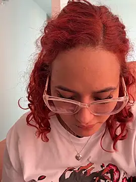 MargothWolfe online show from 10/11/25, 08:40