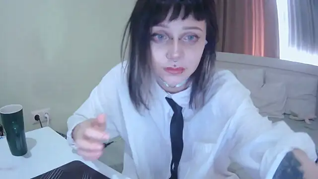 SineKiraReal online show from 09/19/25, 10:38