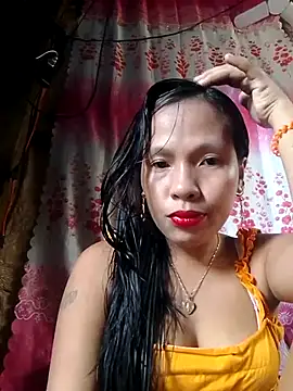 Snapshot of HotNaughtyGirl23 chatting on 09/18/25, 04:25 HotNaughtyGirl23 online show from 09/18/25, 04:25