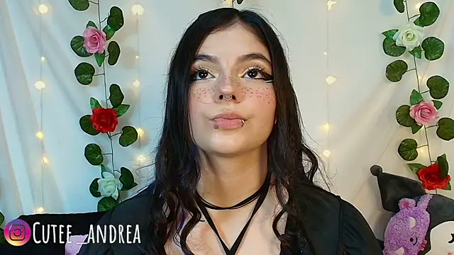 Snapshot of cutee_andrea chatting on 05/10/26, 02:39 cutee andrea online show from 05/10/26, 02:39