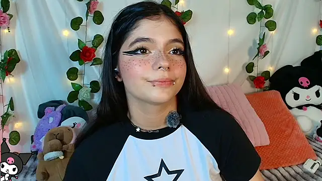 Snapshot of cutee_andrea chatting on 05/24/26, 03:22 cutee andrea online show from 05/24/26, 03:22