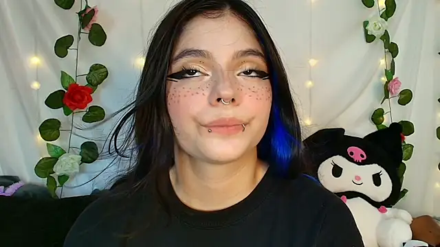 Snapshot of cutee_andrea chatting on 05/26/26, 02:18 cutee andrea online show from 05/26/26, 02:18