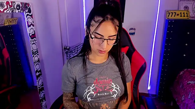 Samanthademonx20  online show from 03/15/26, 05:52