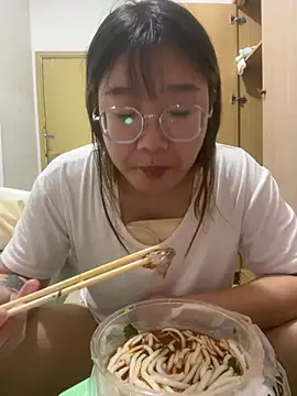 sisi-maiden online show from 03/25/26, 11:49