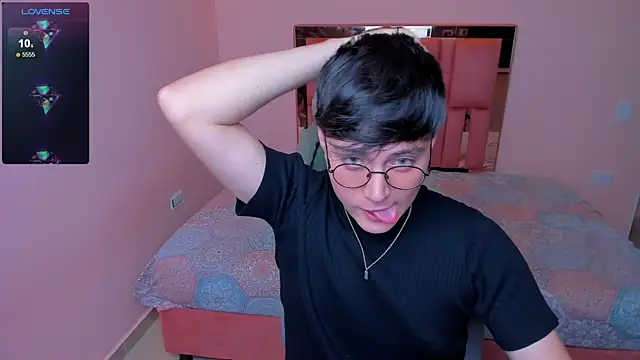 Snapshot of sexydany_ chatting on 10/23/25, 05:40 sexydany  online show from 10/23/25, 05:40