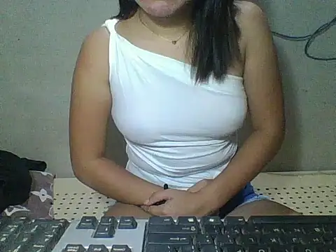 Snapshot of Skinny_PinayGirljust18 chatting on 05/18/26, 08:03 Skinny PinayGirljust18 online show from 05/18/26, 08:03