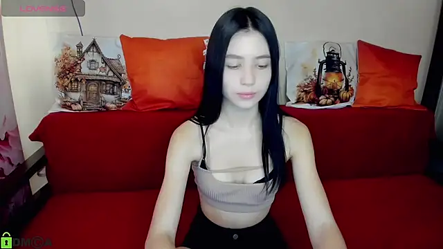 Snapshot of SelinLi chatting on 10/15/25, 07:08 SelinLi online show from 10/15/25, 07:08