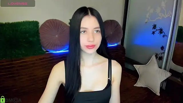 Snapshot of SelinLi chatting on 03/15/26, 09:15 SelinLi online show from 03/15/26, 09:15