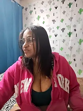 Avannay online show from 09/23/25, 12:02