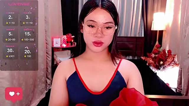 Snapshot of IamRaeganDolls69 chatting on 09/23/25, 11:30 IamRaeganDolls69 online show from 09/23/25, 11:30