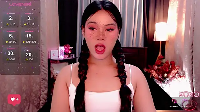 Snapshot of IamRaeganDolls69 chatting on 09/27/25, 11:54 IamRaeganDolls69 online show from 09/27/25, 11:54